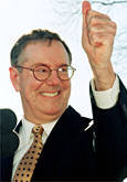 22000_22036_990317_steveforbes