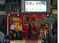 38_020801_bigbox