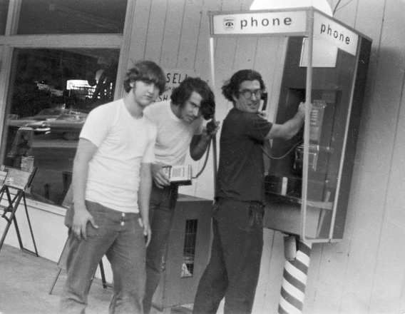 Phreakers Bob Gudgel, Jay Dee Pritchard, and John “Captain Crunch” Draper, 1971. Phreakers Bob Gudgel, Jay Dee Pritchard, and John “Captain Crunch” Draper, 1971.