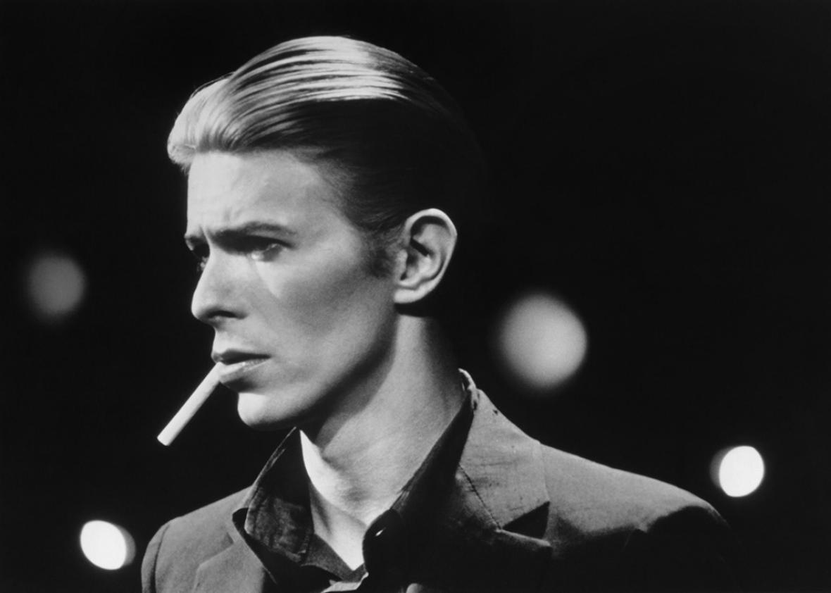 http://www.slate.com/content/dam/slate/articles/arts/culturebox/2016/01/david-bowie/160111_CBOX_David-Bowie-08.jpg.CROP.promo-xlarge2.jpg