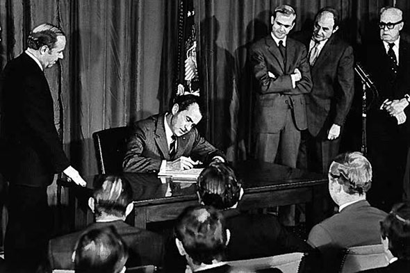 President Richard Nixon signing the Occupational Safety and Heal,President Richard Nixon signing the Occupational Safety and Health Act&nbsp;of 1970.