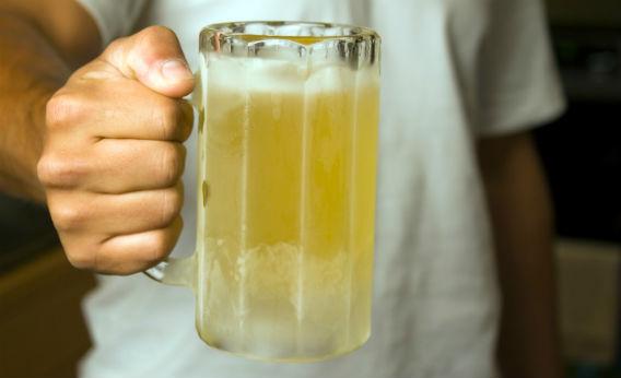 120224_DRINK_frostedBeerMug.jpg.CROP.rec