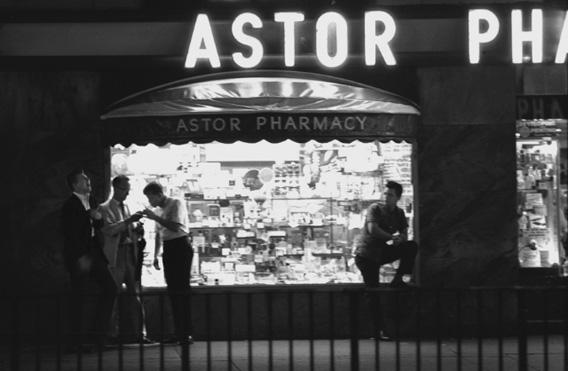 John and Hustlers in Times square 1965, IC Rapoport