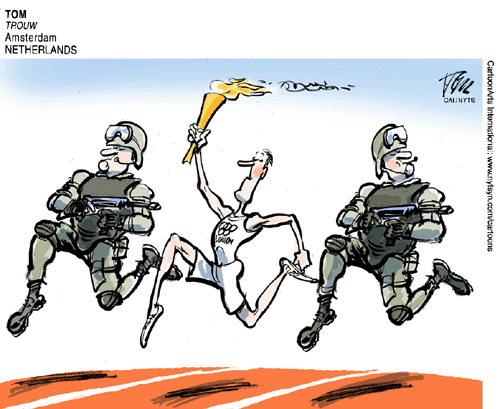 120727_Uclick_Cartoon_ViewsOfTheWorld Cartoon by Views Of The World