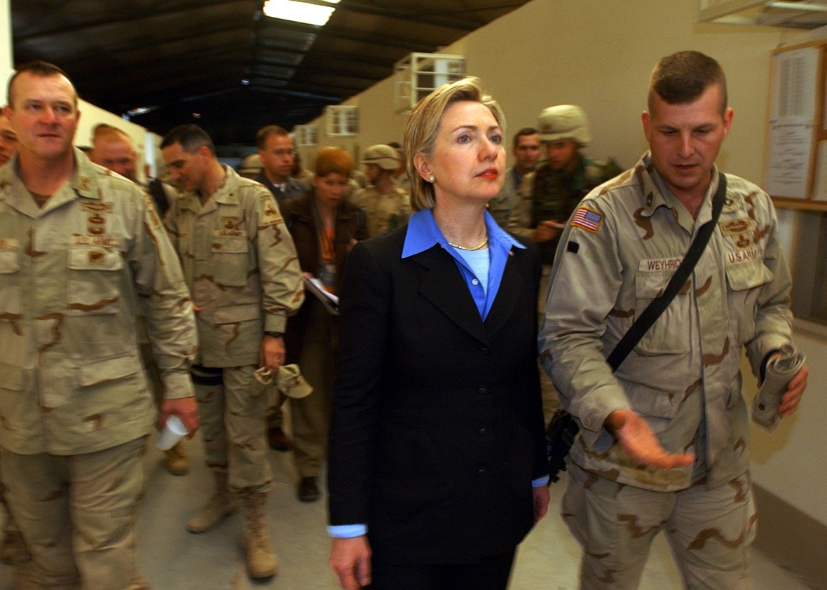 160610_CS_2003_hillaryTroops2