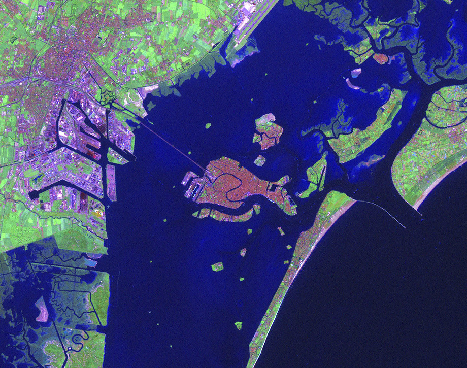 130211_TECH_landsat_venice