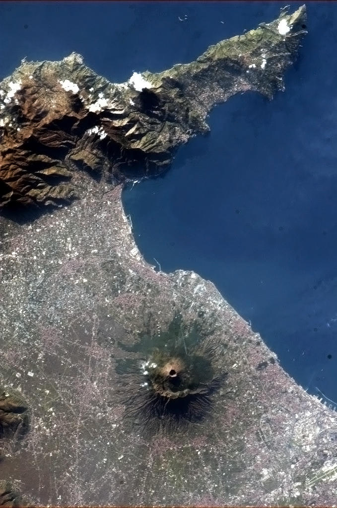 iss_vesuvius.jpg.CROP.original-original.jpg