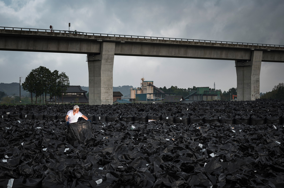 In Nahara Town on a storage place for contaminated soil. Those huge bag are spread everywhere in the prefecture of Fukushima and become an obsession for the residents.