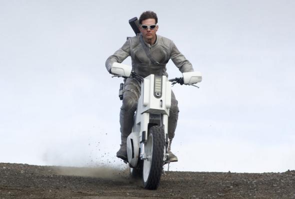 Tom Cruise in Oblivion