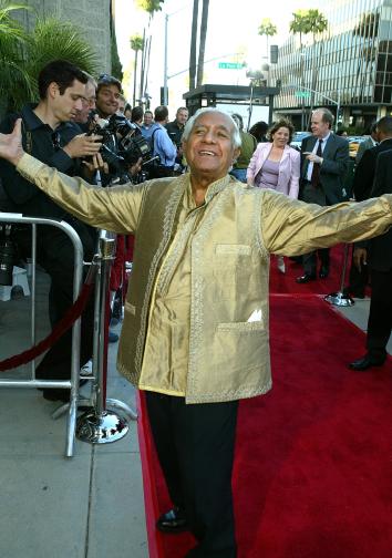 Kumar Pallana at the Los Angeles premiere of The Terminal in 2004.