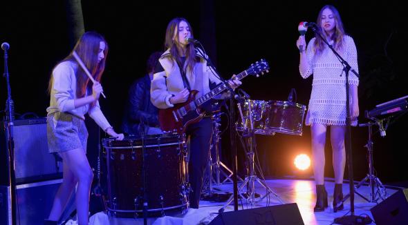 186273318-musicians-alana-haim-este-haim-danielle-haim-of-haim