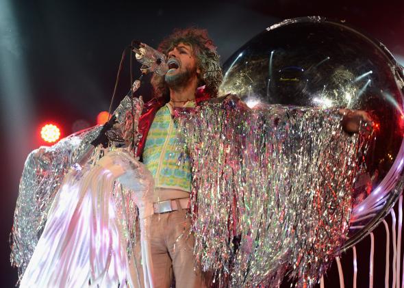 467098651-wayne-coyne-of-the-flaming-lips-performs-onstage-at-the