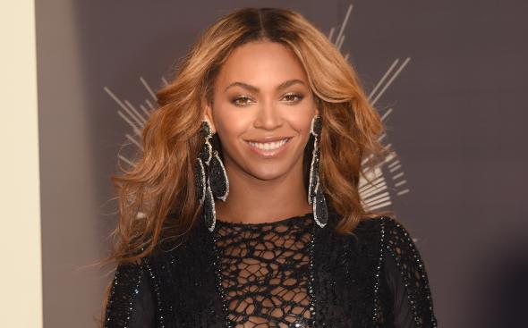 454140736-singer-beyonce-knowles-attends-the-2014-mtv-video-music