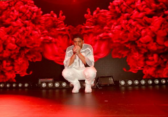 466474143-drake-performs-at-the-time-warner-cable-studios-and 466474143-drake-performs-at-the-time-warner-cable-studios-and
