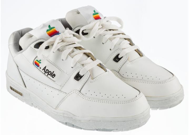 These Apple sneakers are a normcore dream and might sell for 30,000.