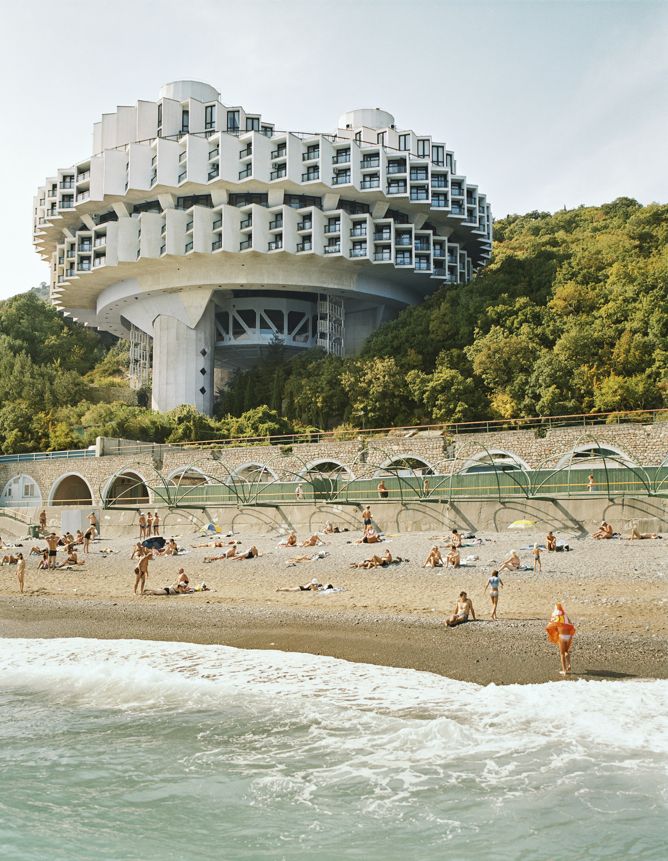 Fr&eacute;d&eacute;ric Chaubin&rsquo;s highly stylized and romantic photographs bring attention to atypical examples of architecture dating from the late Soviet era, like the Druzhba Sanatorium, Yalta, 1984