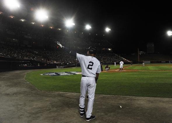 Derek Jeter walk-off: The Yankees shortstop wins his final home