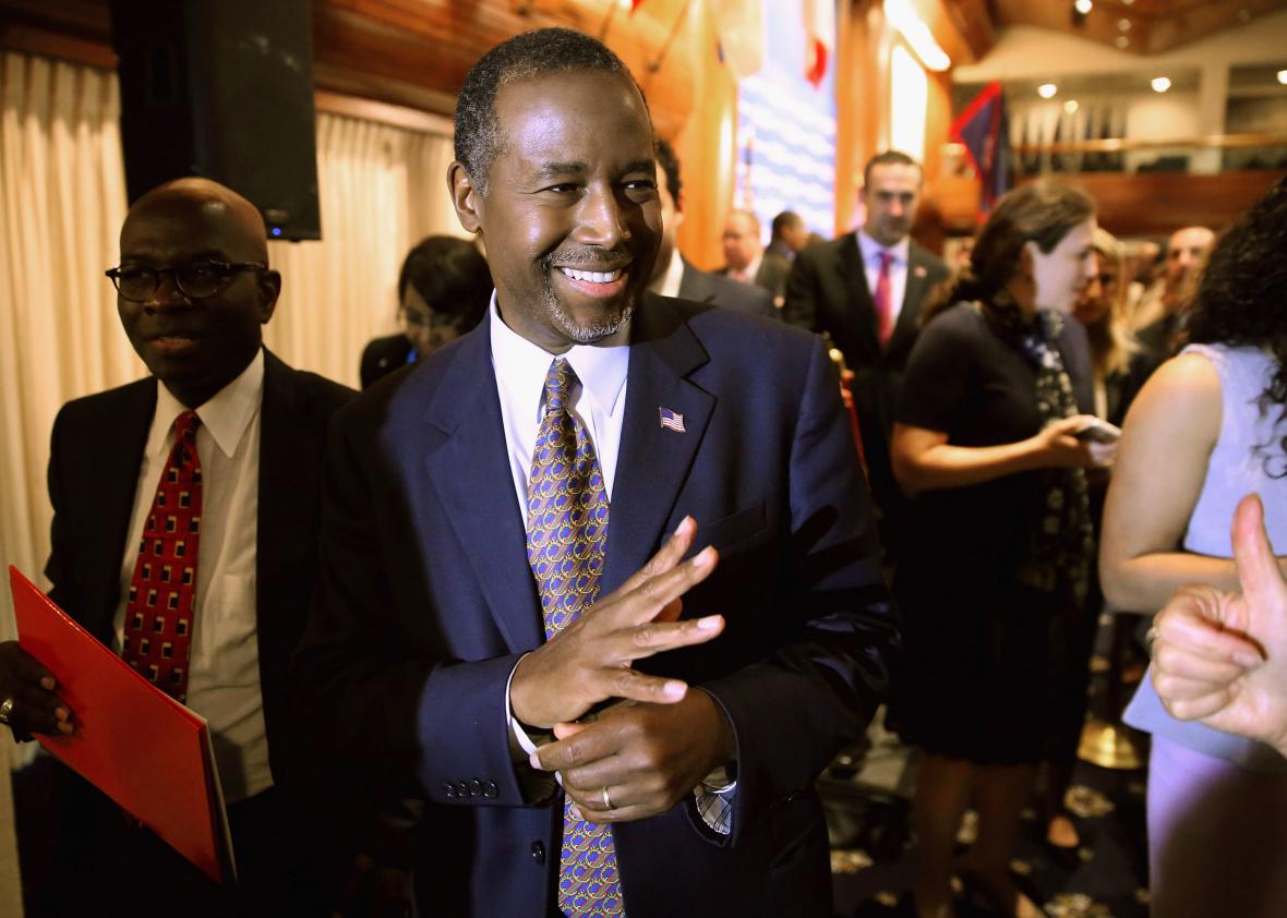 492018724-republican-presidential-candidate-dr-ben-carson-waves