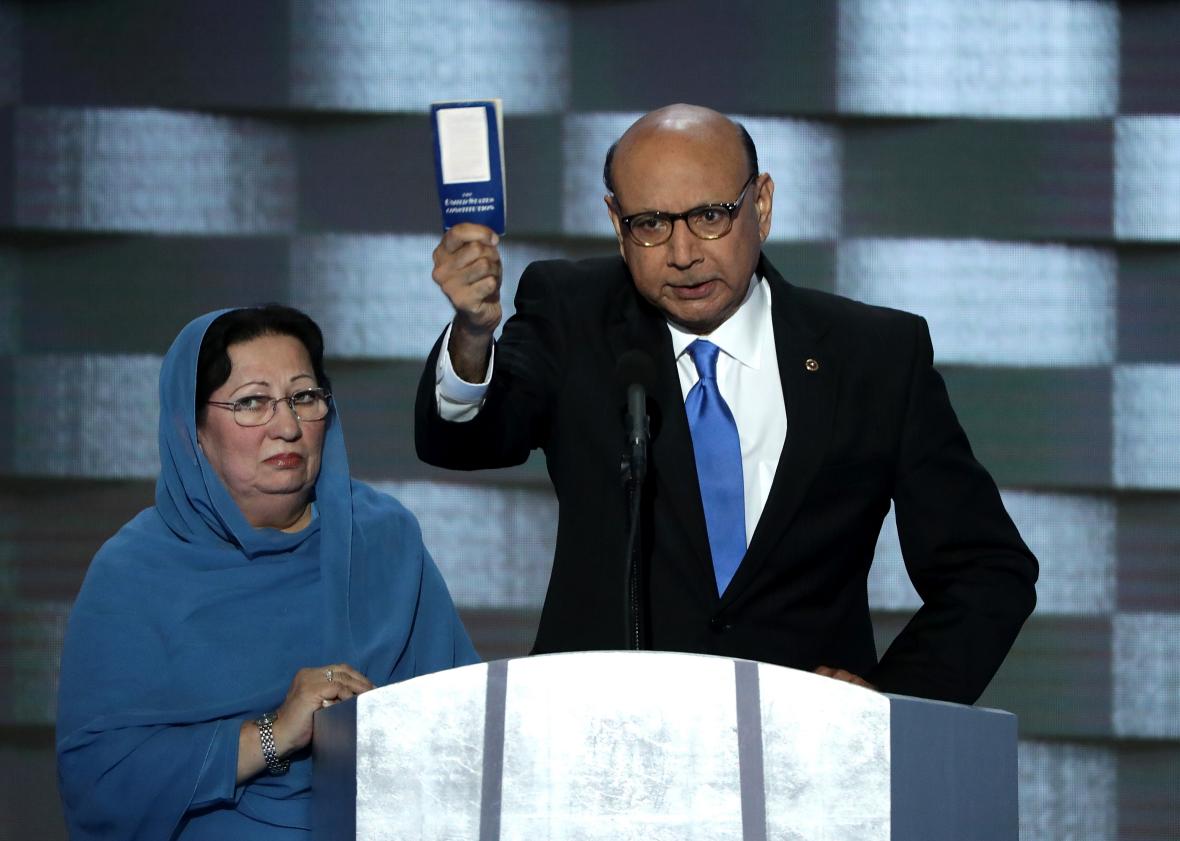 584274482-khizr-khan-father-of-deceased-muslim-u-s-soldier