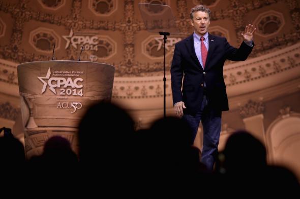 477148595-sen-rand-paul-takes-the-stage-before-addressing-the