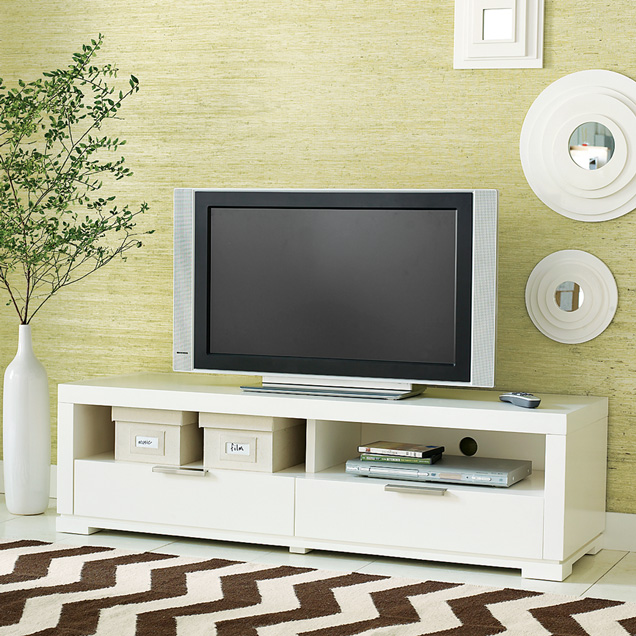 /blogs/xx_factor/2009/08/03/whats_the_sense_in_hiding_a_television_in_an_armoire/jcr:content/body/slate_image /blogs/xx_factor/2009/08/03/whats_the_sense_in_hiding_a_television_in_an_armoire/jcr:content/body/slate_image