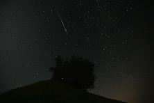 /blogs/xx_factor/2010/08/13/the_perseid_meteor_shower_thrills_kids_with_shooting_stars/jcr:content/body/slate_image