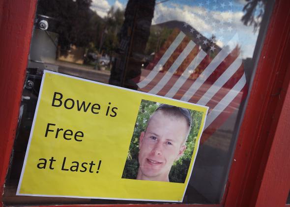 495200403-sign-announcing-the-release-of-sgt-bowe-bergdahl-sits