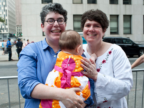 images%2Fslides%2F110724_gay_marriage_7