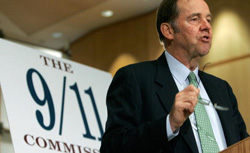 homas H. Kean, Chairman of the 9/11 Commission, speaks during a news conference December 5, 2005 in Washington, DC. Click image to expand.