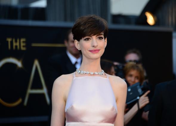 162546272-best-supporting-actress-nominee-anne-hathaway-arrives