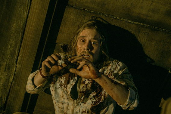 Lou Taylor Pucci as Eric in Evil Dead