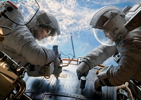 Sandra Bullock and George Clooney in Alfonso Cuar&oacute;n's Gravity.