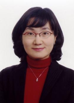 Soojin Lim teaches biology at Hansung Science High School in Seoul, South Korea