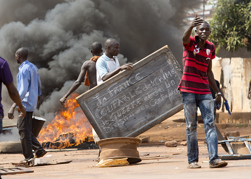 Protest against French intervention