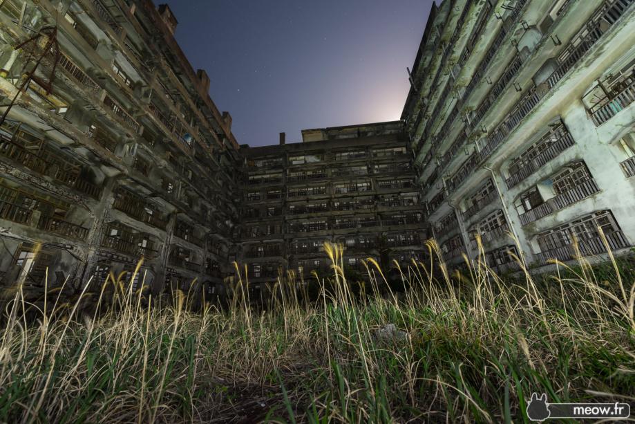 gunkanjima-by-night-900x600@2x
