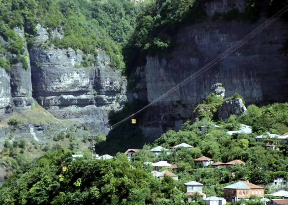 georgia_tschiatura_seilbahngondeln