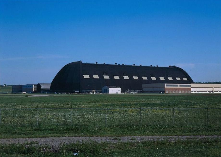 800pxgoodyear_airdock_exterior