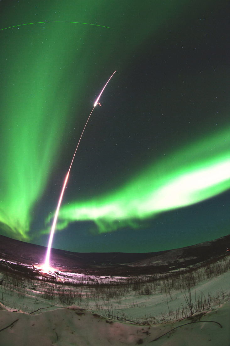 rocket_laser_aurora