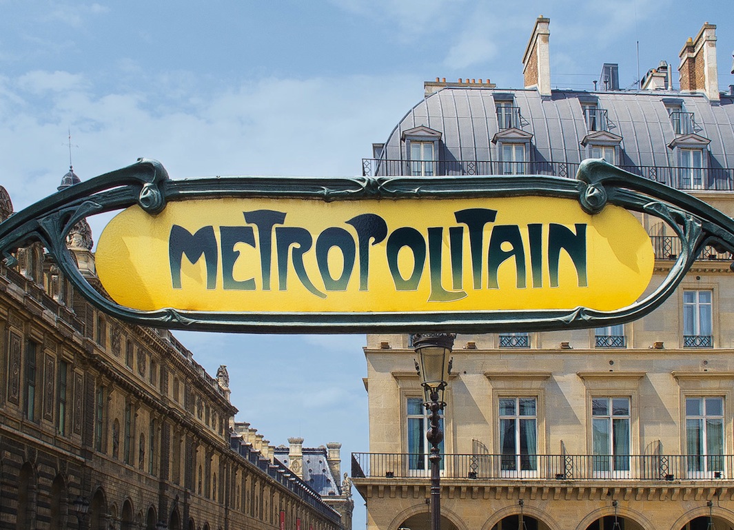 Paris's beautiful street signs and typography | Paperesse