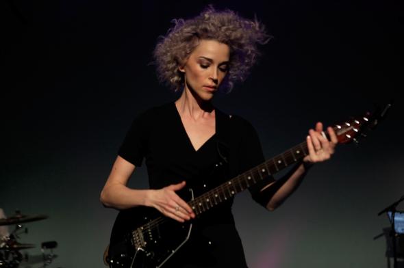 468201539-singer-musician-st-vincent-performs-at-the-american 468201539-singer-musician-st-vincent-performs-at-the-american