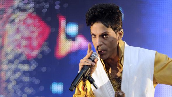 117836883-singer-and-musician-prince-performs-on-stage-at-the 117836883-singer-and-musician-prince-performs-on-stage-at-the