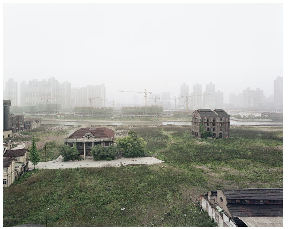 Suzhou Creek, Putuo District, Shanghai, Sze Tsung Leong, 2004