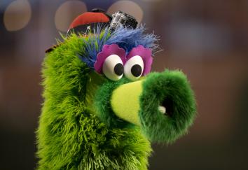 456231678-the-phillie-phanatic-wears-a-gopro-on-his-head-prior-to