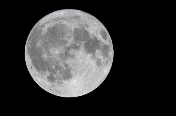 Harvest-Moon-Rises-Over-Somerset