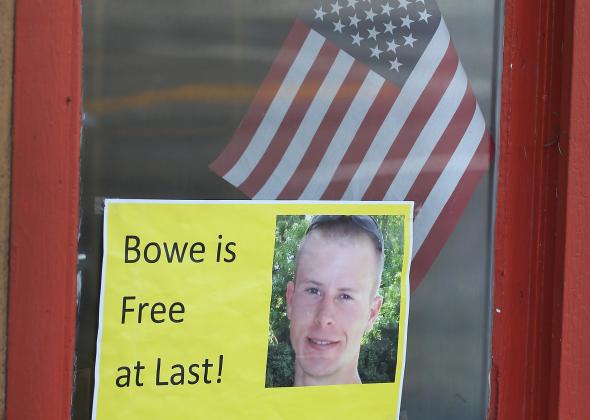 495200405-sign-announcing-the-release-of-sgt-bowe-bergdahl-sits