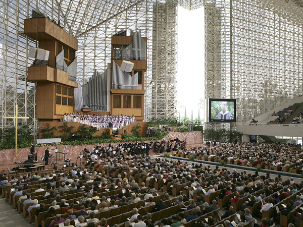 images%2Fslides%2Fslide10_crystal_interior_2