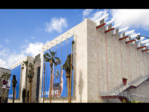 images%2Fslides%2F1_exterior