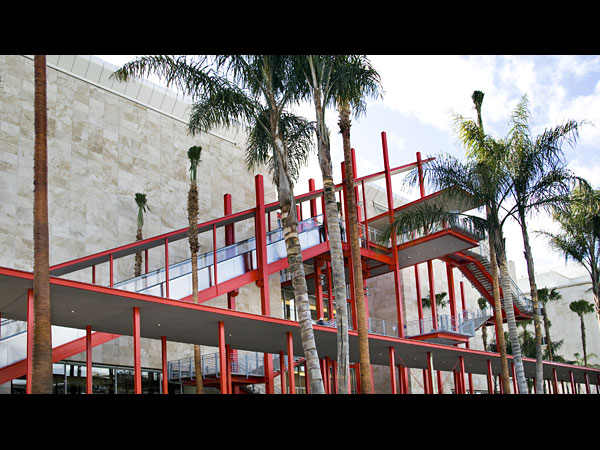 images%2Fslides%2F3_elevator