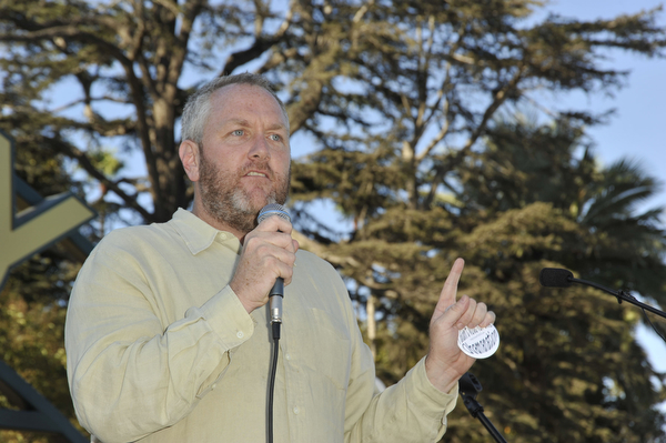 images%2Fslides%2Fbreitbart_02_4