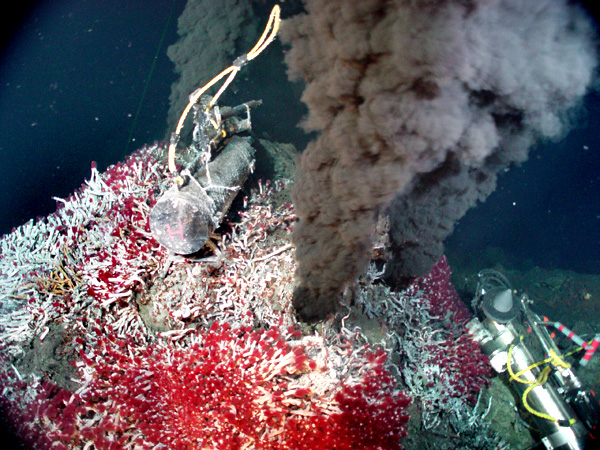 images%2Fslides%2Fhydrothermal-vent